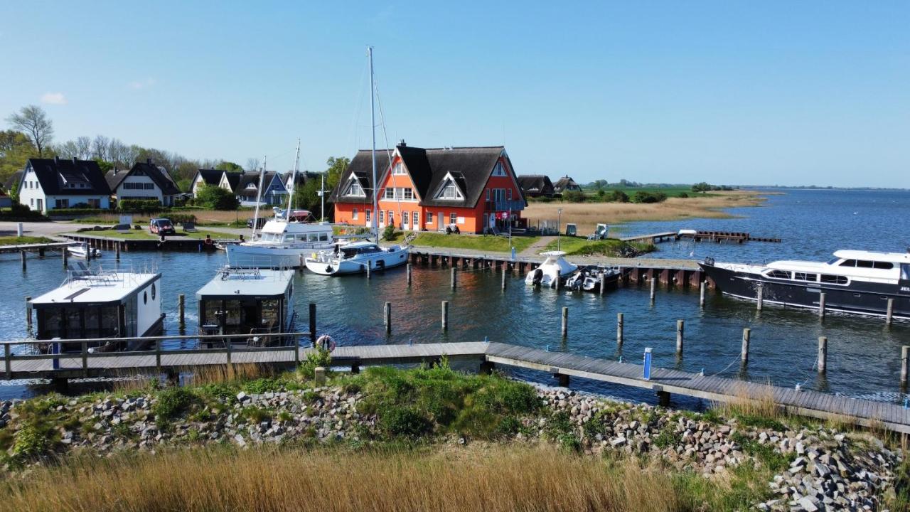 Hausboote Und Fewo Vieregge Exterior photo